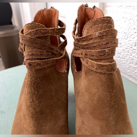 Frye Naomi Ankle Boots - Picture 6 of 9